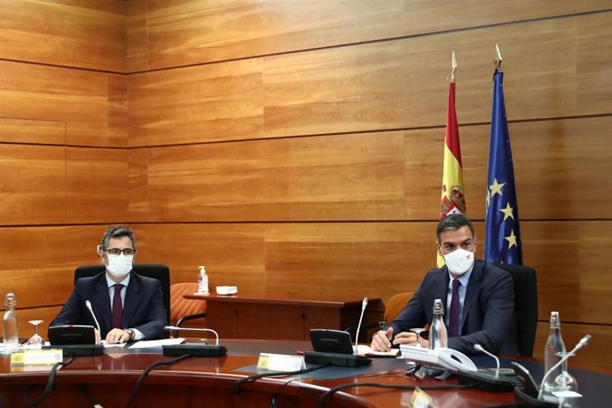 El presidente Pedro Sánchez y el ministro de Presidencia, Félix Bolaños 