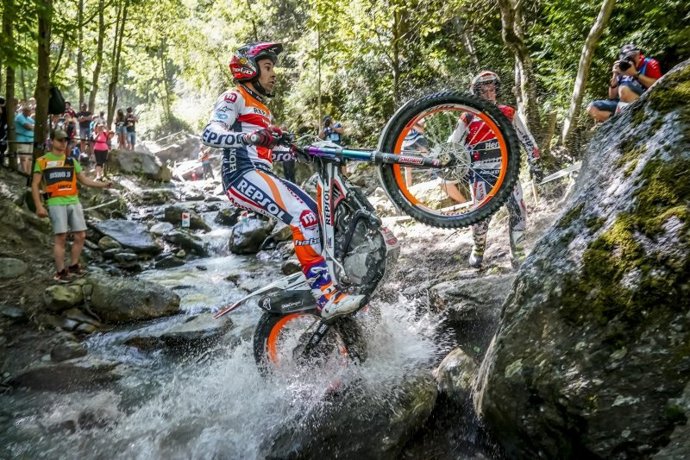 El piloto español de trial Toni Bou (Repsol Honda) en el TrialGP Andorra 2021