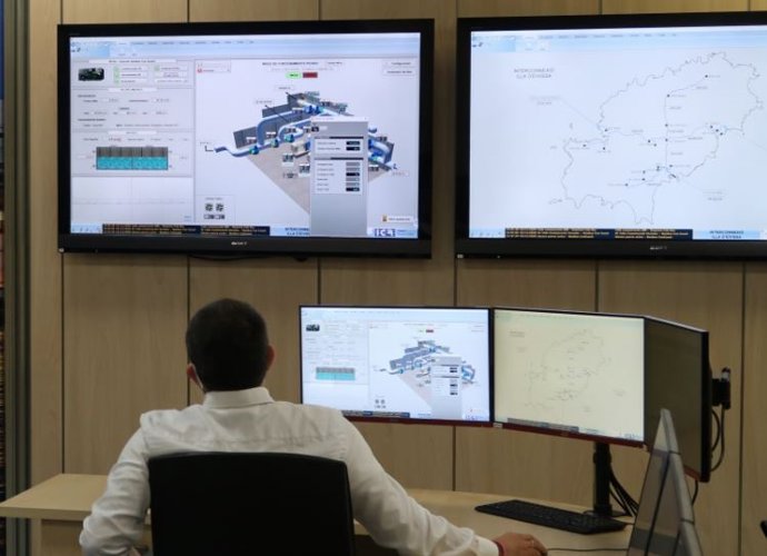 El Sistema de interconexión entre las tres desaladoras de Ibiza.