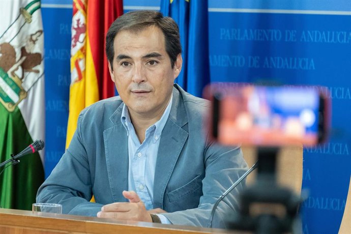 El portavoz del PP en el Parlamento de Andalucía, José Antonio Nieto, este miércoles en rueda de prensa.