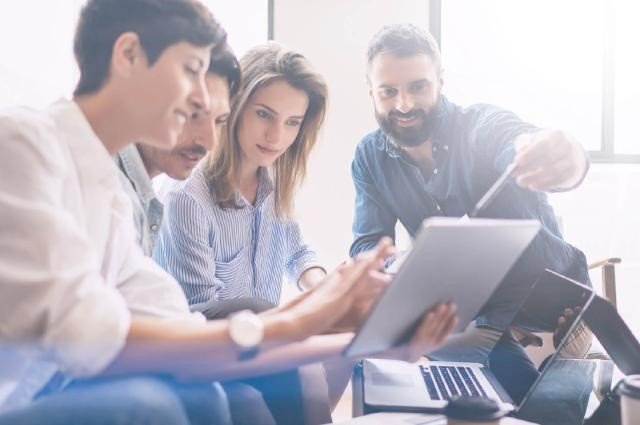 Imagen de archivo de alumnos de Aicad Business School.