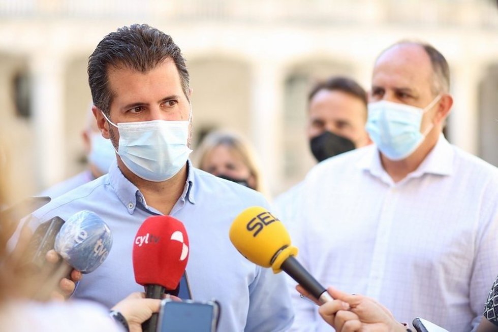 Luis Tudanca, durante su visita a Cuéllar (Segovia).
