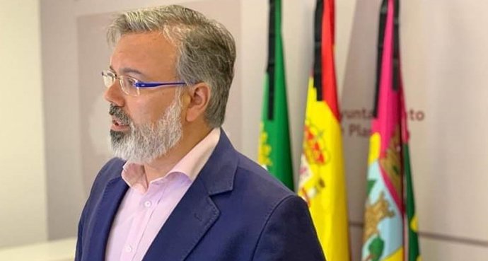 Archivo - Fernando Pizarro, alcalde de Plasencia en una foto de archivo