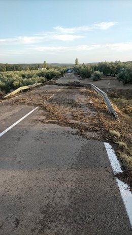Estado de una de las carreteras afectadas por la tormenta
