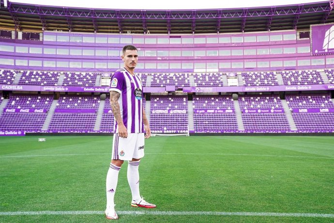 El jugador español Hugo Vallejo jugará en el Real Valladolid hasta 2024 tras el traspaso acordado con el Real Madrid