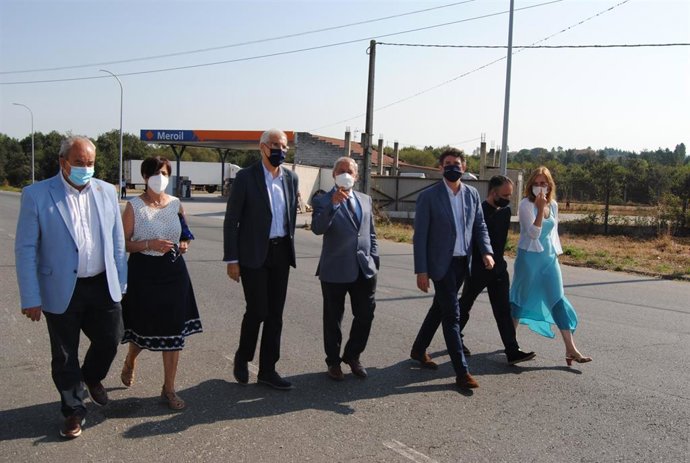 El vicepresidente económico y conselleiro de Economía, Francisco Conde, visita  el parque empresarial de O Reboredo, en Monforte, acompañado del presidente de la Diputación de Lugo y alcalde monfortino, José Tomé