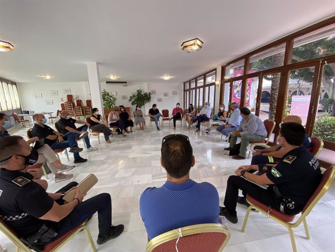 Reunión de seguridad para las fiestas del Cristo de la Luz de Dalías (Almería).