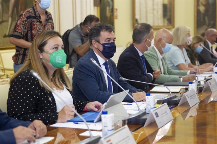 Román Rodríguez, conselleiro de Educación, en la reunión de la conferencia sectorial entre el Ministerio y las CCAA