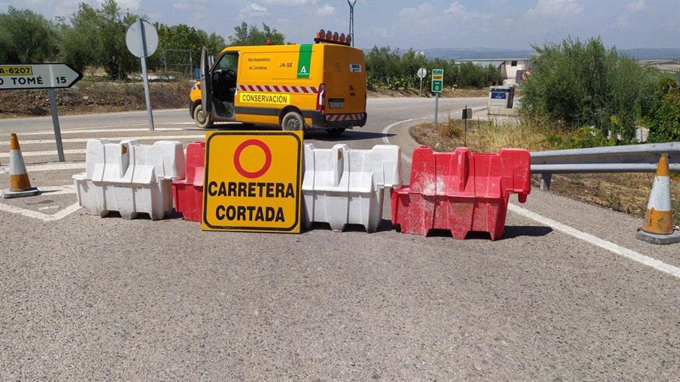 Corte señalalizado de la A-6207