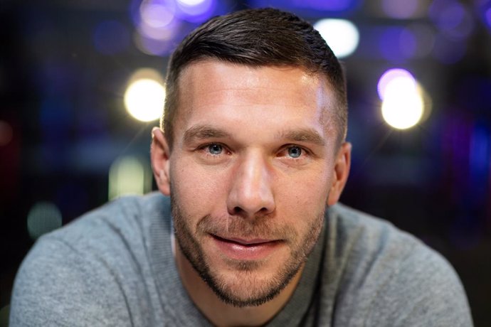 Archivo - FILED - 13 January 2019, Gummersbach: German soccer player Lukas Podolski smiles after signing a partnership agreement with the Internet service provider Rakuten. the former Germany international has revealed he has taken a considerable salary