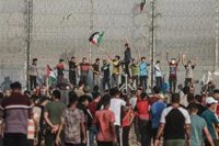 Hamás informa de 14 palestinos heridos durante nuevas protestas contra Israel en la frontera de Gaza