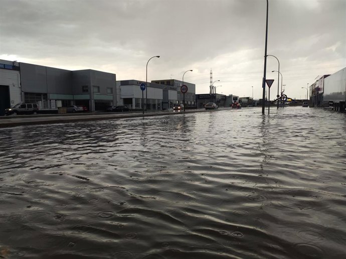 Polígono de los Villares en Salamanca tras las precipitaciones de este miércoles