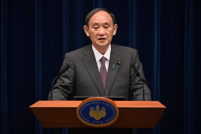 25 August 2021, Japan, Tokyo: Japan's Prime Minister Yoshihide Suga attends a press conference with chairman of the government's pandemic advisory panel Shigeru Omi (not pictured) at the prime minister's official residence in Tokyo. Photo: Pool/POOL via