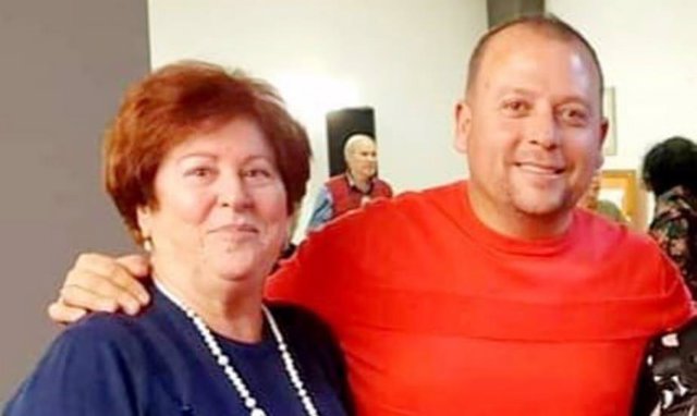 Piedad Aguilar y el alcalde de Cúllar Vega, Jorge Sánchez