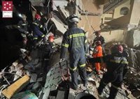 Estable en la UCI el joven rescatado con vida en el derrumbe del edificio de Peñíscola (Castellón)
