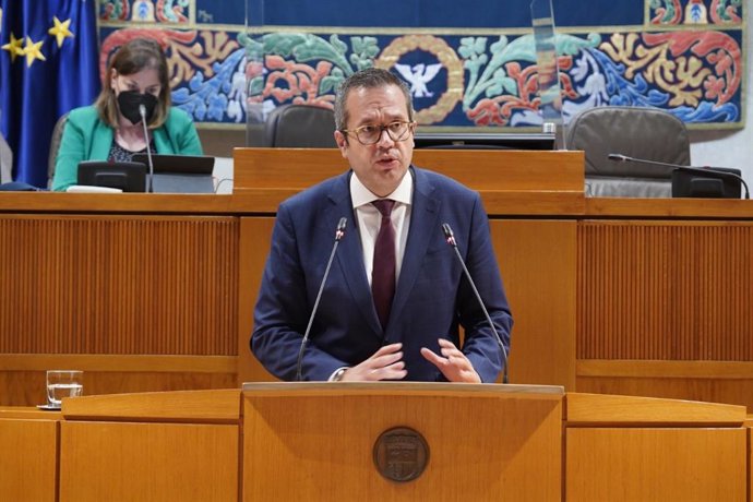 El diputado de Ciudadanos en las Cortes de Aragón, Carlos Ortas.