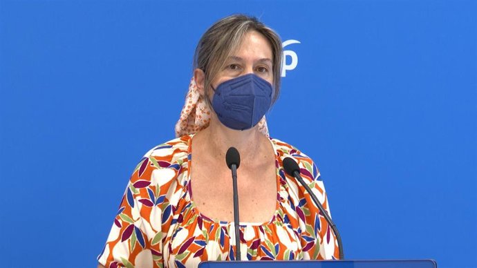 La diptada del PP en las Cortes de C-LM Ana Guarinos en rueda de prensa