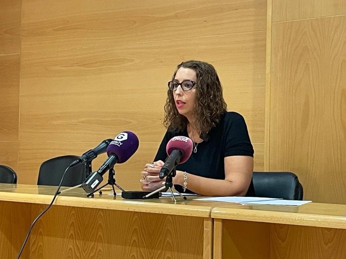 Sara Simón presenta el nuevo servicio de asesoramiento juvenil de Guadalajara