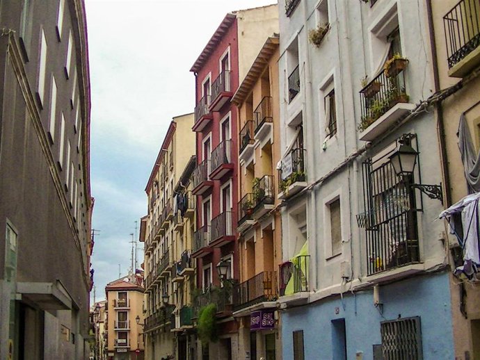 Archivo - VOX Zaragoza defiende el mantenimiento de la asesoría para las víctimas de la ocupación ilegal.