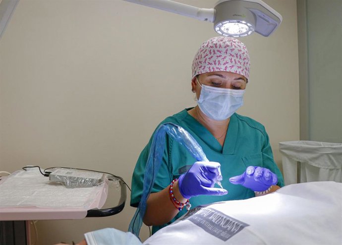 Imagen de la consulta de micropigmentación oncológica del Hospital La Fe de Valncia.