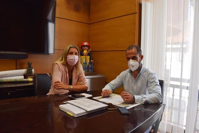 Angel García, a la derecha