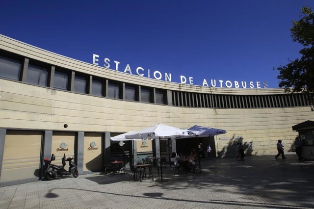 Fechada de la estación de autobuses de Huelva.