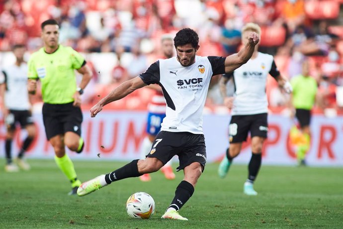 Gonzalo Guedes of Valencia in action during the spanish league, La Liga Santander, football match played between Granada Club de Futbol and Valencia Club de Futbol at Nuevos los Carmenes stadium on August 21, 2021, in Granada, Spain.