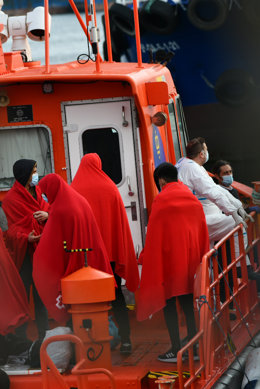 Archivo - Rescate en altamar en una imagen de archivo