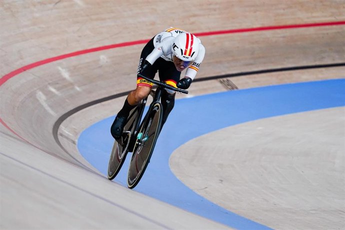 Ricardo Ten en la final de 1 km contrarreloj C1-2-3 de los Juegos Paralímpicos de Tokio