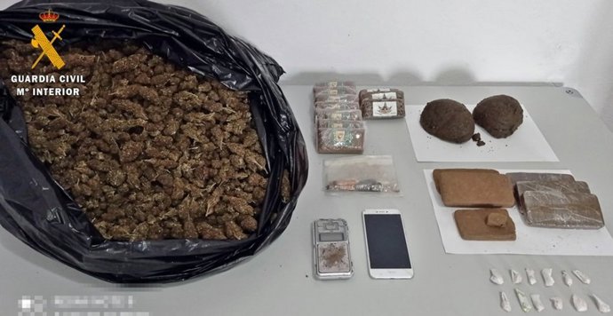 Droga intervenida en Higuera la Real.