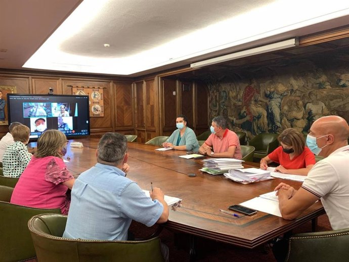 El alcalde de León, José Antonio Diez, preside la Junta de Gobierno Local del Ayuntamiento de León.
