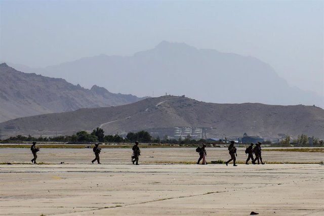 Trabajos de evacuación en el aeropuerto de Kabul