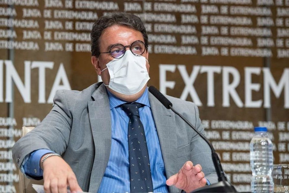 El vicepresidente segundo y consejero de Sanidad, José María Vergeles, en una imagen de archivo.