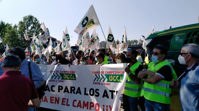 Foto de la movilización de UCCL en Valladolid