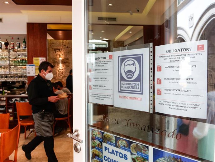 Entrada a un local de hostelería gallego.