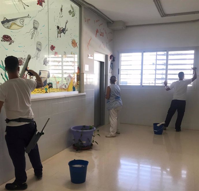 Limpieza y desinfección en colegios de Estepona