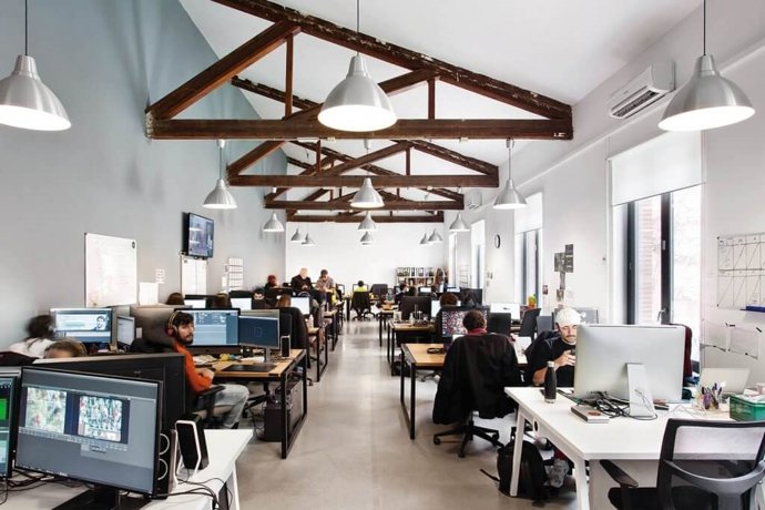 Archivo - Imagen de archivo de un espacio de 'coworking' en Madrid.