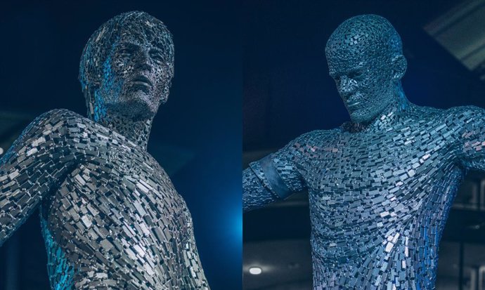 Estatuas de David Silva y Vincent Kompany en el Etihad Stadium del Manchester City