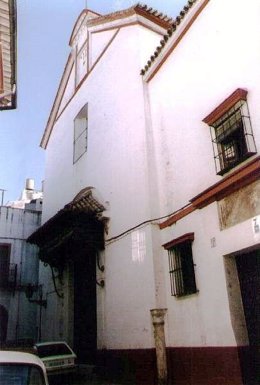 Fachada principal del convento de las Teresas
