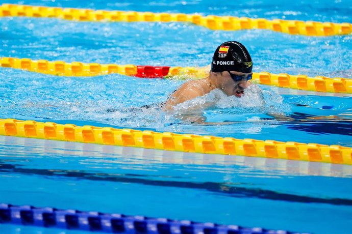 Toni Ponce durante la final de los 100 braza SB5 de los Juegos Paralímpicos de Tokio