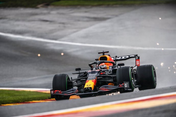 33 VERSTAPPEN Max (nld), Red Bull Racing Honda RB16B, action during the Formula 1 Belgium Grand Prix, 12th round of the 2021 FIA Formula One World Championship from August 27 to 29, 2021 on the Circuit de Spa-Francorchamps, in Stavelot, near Lige, Belg