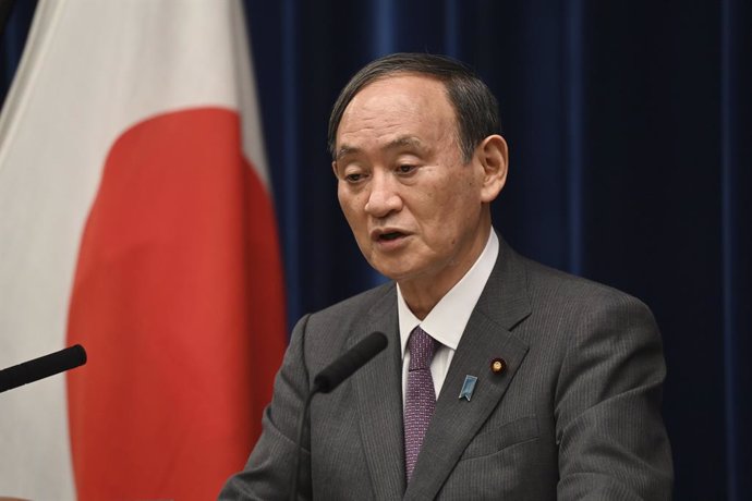25 August 2021, Japan, Tokyo: Japan's Prime Minister Yoshihide Suga attends a press conference with chairman of the government's pandemic advisory panel Shigeru Omi (not pictured) at the prime minister's official residence in Tokyo. Photo: Pool/POOL via