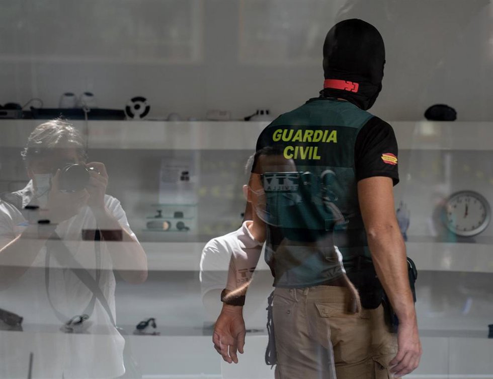 Archivo - Agente de la Guardia Civil