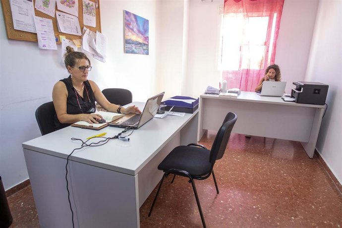 Archivo - Un total de diez empresas han iniciado este año su actividad gracias al Vivero de Empresas del Ayuntamiento de Huelva