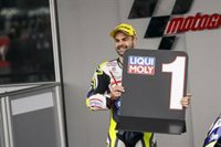 Fenati culmina un fin de semana de ensueño en Moto3
