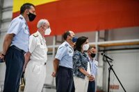 Robles a Podemos: "Los militares son los protagonistas de la evacuación y quien no vea tiene complejos"