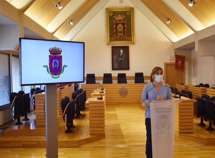 La portavoz del equipo de Gobierno de Ciudad Real, Marina Boadella, en rueda de prensa.