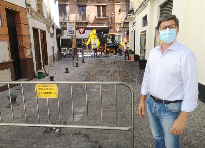 El portavoz de Cs, Álvaro Pimentel, en una calle cortada al tráfico