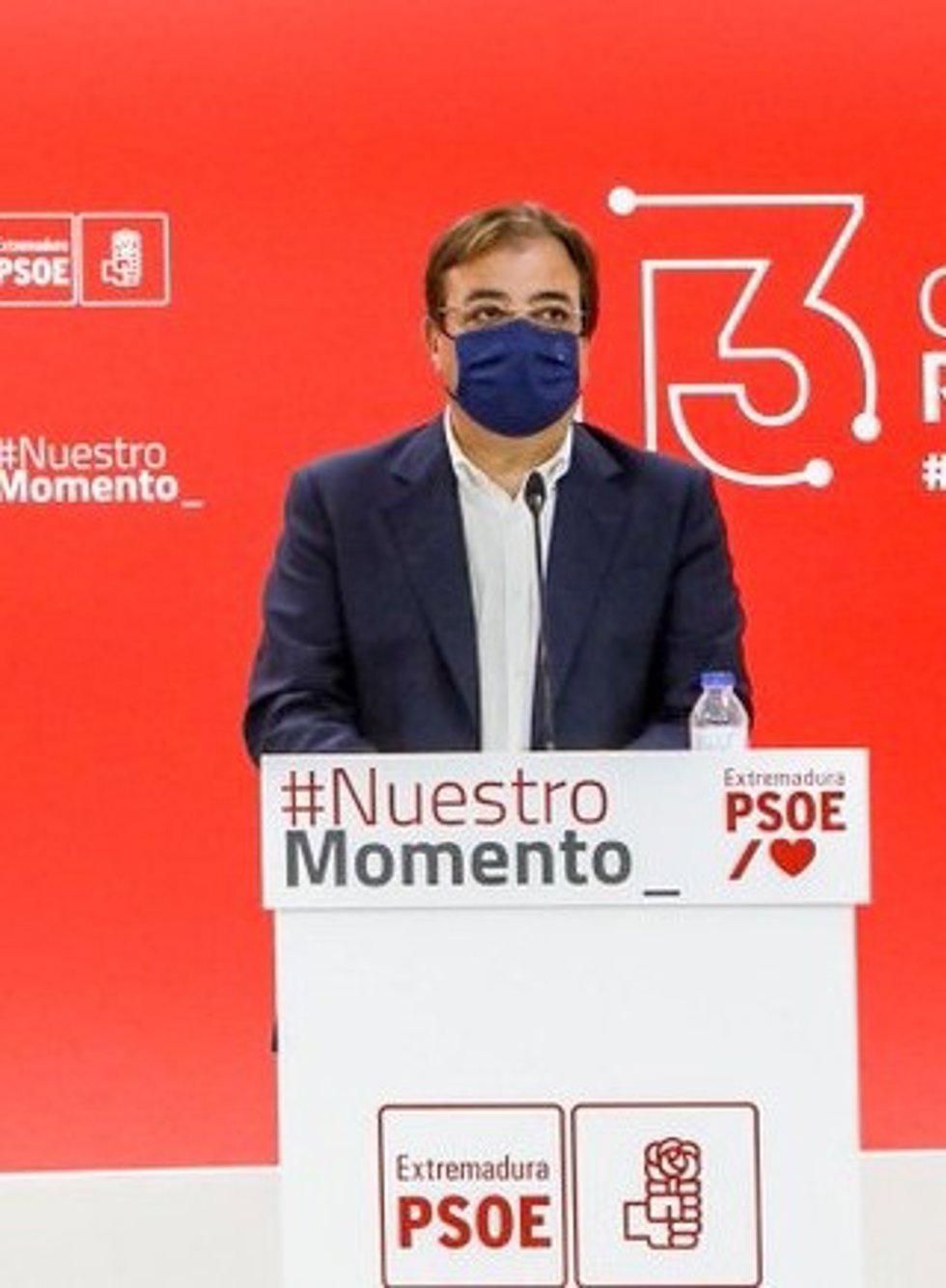 El secretario general del PSOE de Extremadura y presidente de la Junta, Guillermo Fernández Vara, en rueda de prensa con motivo de la visita de la ministra de Política Territorial y portavoz del Gobierno, Isabel Rodríguez