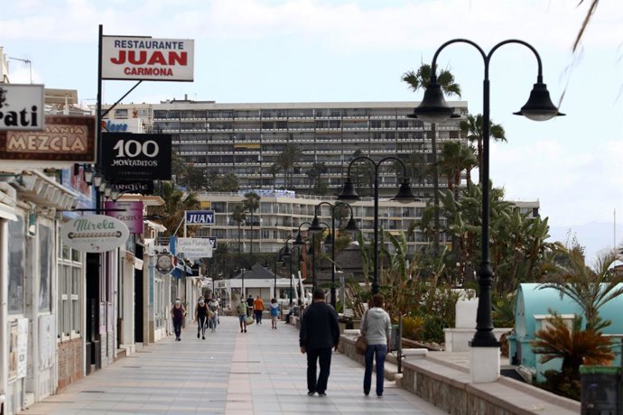 Archivo - Vistas  del paseo marítimo de La Carihuela en Torremolinos,. Málaga a 15 de mayo del 2020
